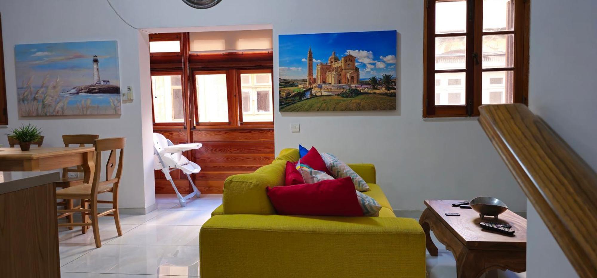 3 Floors Villa On Promenade 4 Bedrooms 3 Bathrooms สลีมา ภายนอก รูปภาพ