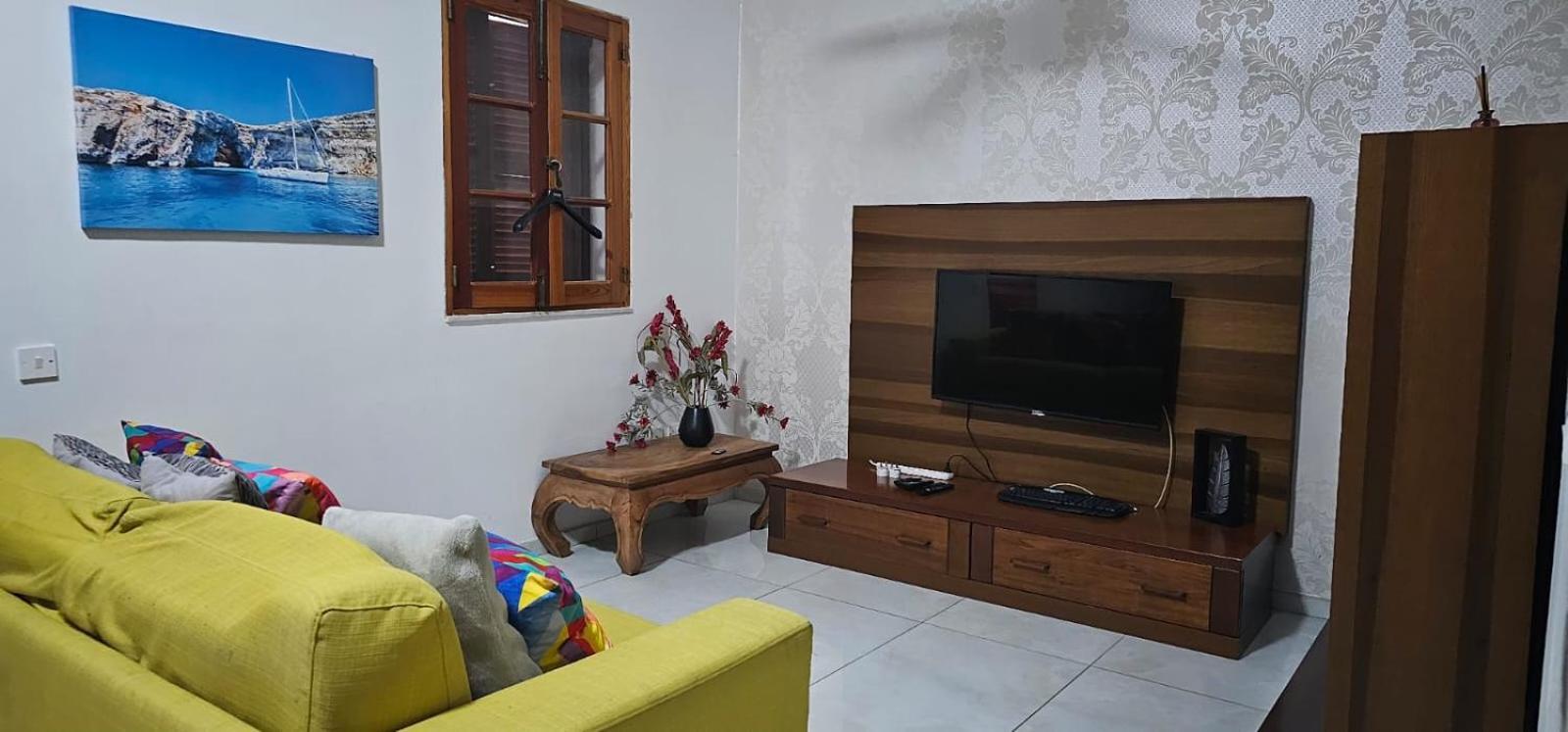 3 Floors Villa On Promenade 4 Bedrooms 3 Bathrooms สลีมา ภายนอก รูปภาพ